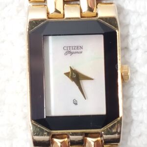 Citizen Elegance Women's Gold Tone Tank Quartz Watch Mother Pearl Dial Vintage